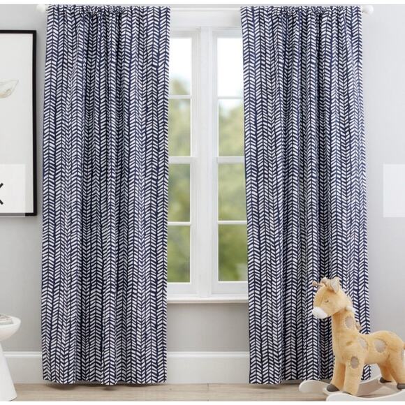 Pottery Barn Kids Set Of 2 XL 100% Cotton Broken Arrows Blackout Curtains 44x84 - Picture 1 of 11